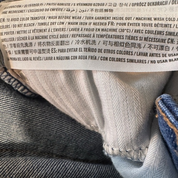 Abercrombie & Fitch Dark Blue 90’s relaxed high rise curve love Jeans- 31 short - Picture 7 of 12